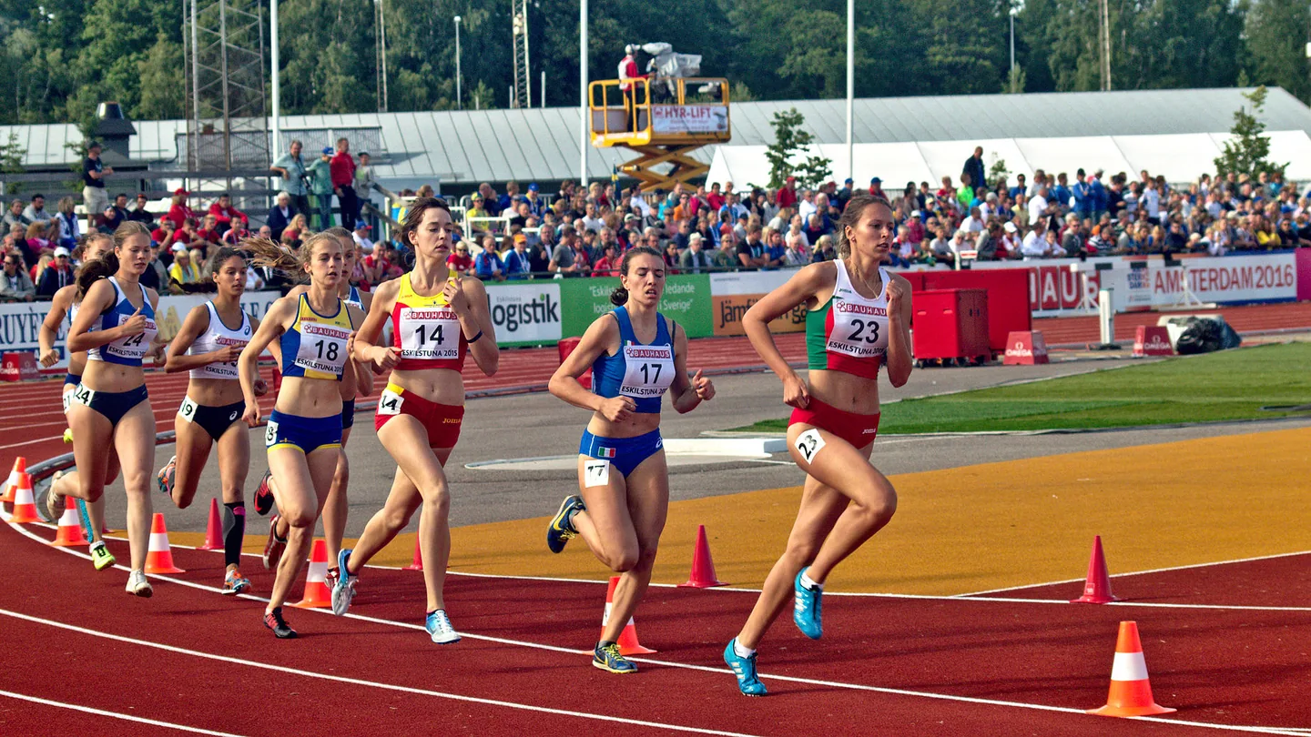 Damernas avslutande 800 meter i sjukampen vid junior-EM i friidrott 2015 i Eskilstuna.